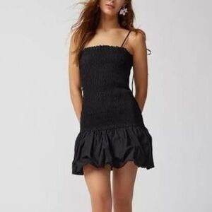 NWT En Saison Concorde Smocked bubble Hem Mini Dress Black Size M